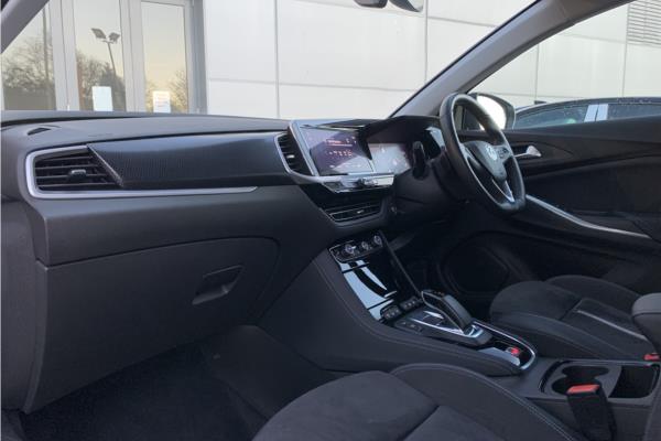 2023 Vauxhall Grandland - Black Alcantara, photo 15