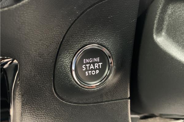 2021 Vauxhall Mokka 1.2 Turbo SRi Nav Premium SUV 5dr Petrol Manual Euro 6 (s/s) (100 ps) - Red Black Fabrc, photo 44