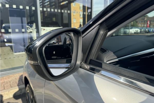 2024 Vauxhall Corsa-e 50kWh Elite Premium Hatchback 5dr Electric Auto (136 ps) - Captain Blue/Mistral Cloth/Leather effect, photo 41