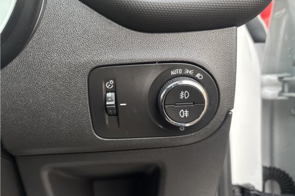 2022 Vauxhall Crossland 1.2 Turbo Ultimate SUV 5dr Petrol Manual Euro 6 (s/s) (110 ps) - Flry Blk Ergnmc, photo 21