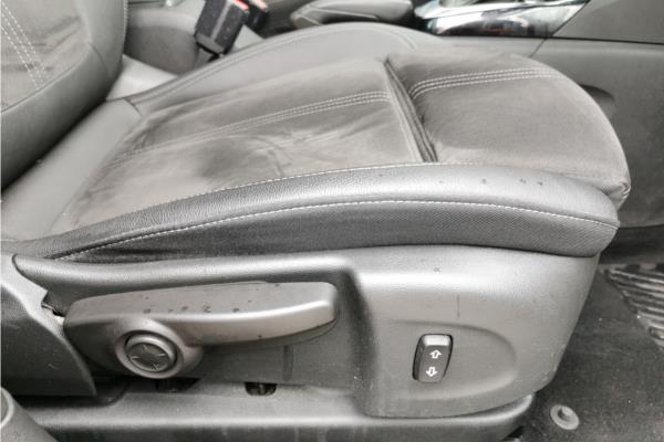 2023 Vauxhall Crossland 1.2 Turbo Ultimate SUV 5dr Petrol Auto Euro 6 (s/s) (130 ps) - Alcantara, photo 29