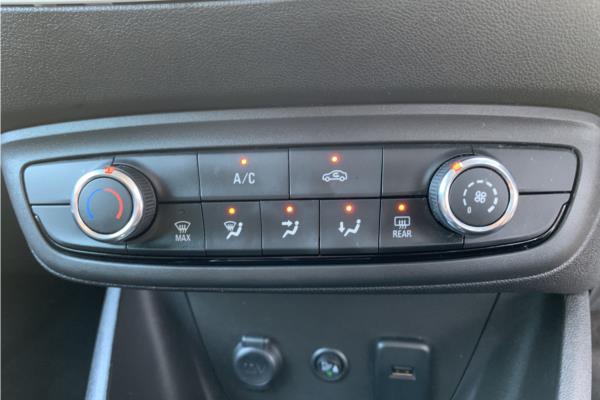 2020 Vauxhall Crossland X 1.2 Turbo Griffin SUV 5dr Petrol Auto Euro 6 (s/s) (130 ps) - Cloth, photo 16