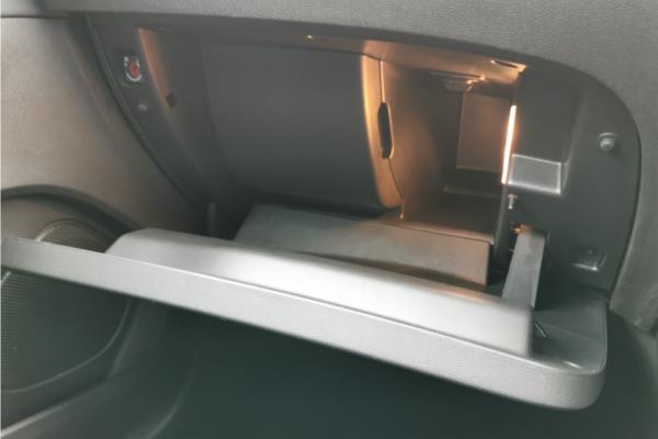 2024 Vauxhall Grandland 1.2 MHEV Ultimate SUV 5dr Petrol Hybrid e-DCT Euro 6 (s/s) (136 ps) - Black Alcantara, photo 26