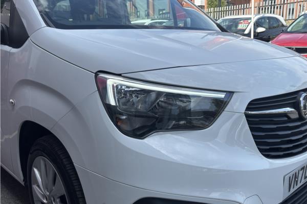 2020 Vauxhall Combo Life 1.5 Turbo D Elite XL MPV 5dr Diesel Auto Euro 6 (s/s) (130 ps) - Cloth, photo 40