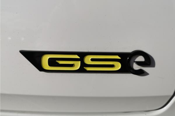 2023 Vauxhall Grandland 1.6 14.2kWh GSe SUV 5dr Petrol Plug-in Hybrid Auto AWD Euro 6 (s/s) (300 ps) - Black Alcantara, photo 43