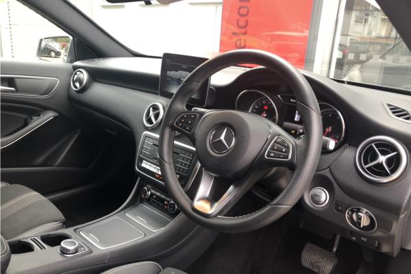 Non Franchise 2018 Mercedes-benz a 200 Sport Edition Auto - Leather, photo 12