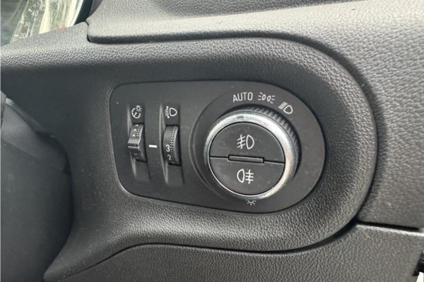 2020 Vauxhall Grandland X 1.2 Turbo SRi Nav SUV 5dr Petrol Auto Euro 6 (s/s) (130 ps) - Cloth, photo 21