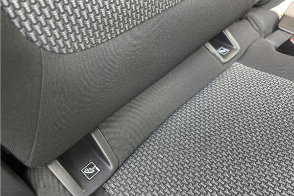 2018 Vauxhall Grandland X 1.2 Turbo SE SUV 5dr Petrol Auto Euro 6 (s/s) (130 ps) - Cloth, photo 40