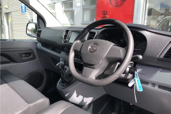 2019 VAUXHALL VIVARO - Curtiba Tritone, photo 12