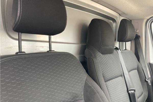 2018 VAUXHALL VIVARO - Cloth, photo 13