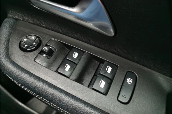 2022 Vauxhall Mokka 1.2 Turbo SRi Premium SUV 5dr Petrol Manual Euro 6 (s/s) (130 ps) - Cloth, photo 22