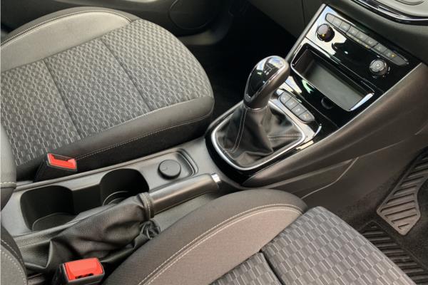 2020 Vauxhall Astra 1.2 Turbo SRi VX Line Nav Hatchback 5dr Petrol Manual Euro 6 (s/s) (145 ps) - Formula, photo 46