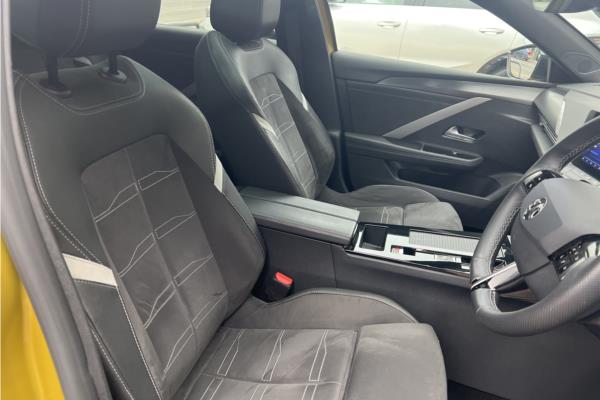 2023 Vauxhall Astra 1.2 Turbo Ultimate Hatchback 5dr Petrol Auto Euro 6 (s/s) (130 ps) - Leather, photo 34
