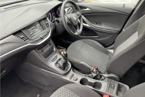 2018 VAUXHALL ASTRA 1.4T 16V 150 SRi 5dr Auto-sequence-14