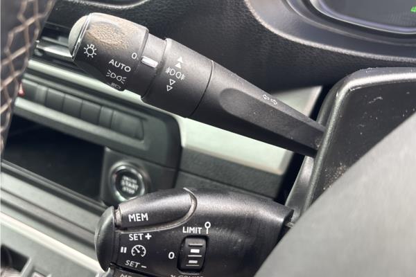 2021 Vauxhall Vivaro Life Electric 50kWh Elite MPV 5dr Electric Auto LWB (8 Seat, 7.4kW Charger) (136 ps) - Cloth, photo 27