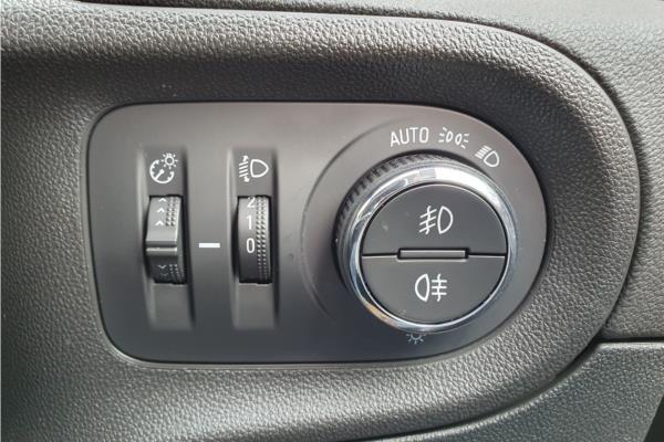 2019 Vauxhall Grandland X 1.2 Turbo GPF Sport Nav SUV 5dr Petrol Auto Euro 6 (s/s) (130 ps) - Cloth, photo 21