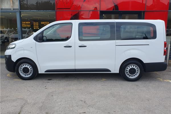 2023 Vauxhall Vivaro-e Life - Curitiba Triton, photo 4