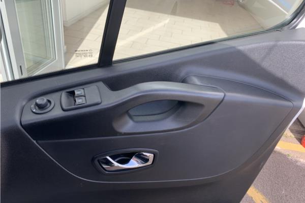 2019 Vauxhall Vivaro 1.6 CDTi 2900 Sportive Panel Van 5dr Diesel Manual L2 H1 Euro 6 (120 ps) - Cloth, photo 27