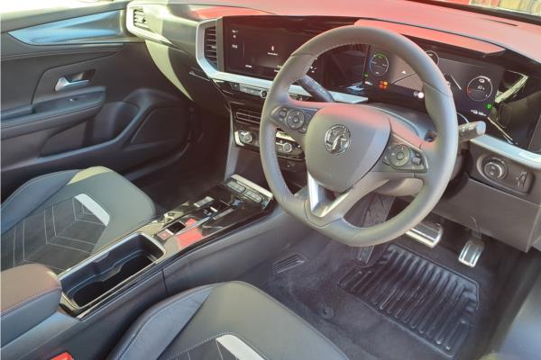 2024 Vauxhall Mokka-e 50kWh Ultimate SUV 5dr Electric Auto (136 ps) - Black Alcantara, photo 12