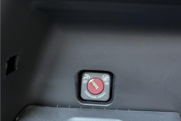 2021 Vauxhall Corsa 1.2 Turbo SE Hatchback 5dr Petrol Auto Euro 6 (s/s) (100 ps) - Cloth, photo 23