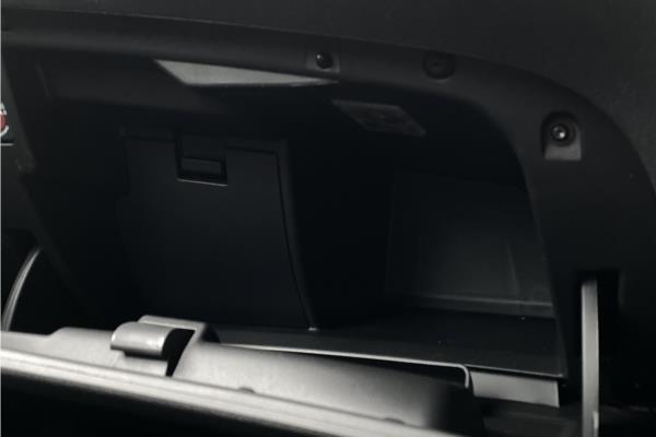2021 Vauxhall Crossland 1.2 Turbo Ultimate Nav SUV 5dr Petrol Auto Euro 6 (s/s) (130 ps) - Cloth/Alcantara, photo 26