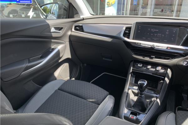 2022 Vauxhall Grandland 1.2 Turbo Elite SUV 5dr Petrol Manual Euro 6 (s/s) (130 ps) - Berson Black, photo 43