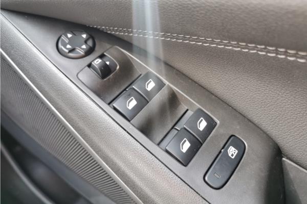 2021 Vauxhall Crossland 1.2 Turbo Elite Nav SUV 5dr Petrol Auto Euro 6 (s/s) (130 ps) - Leather, photo 22