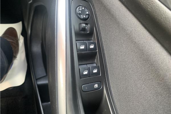 2019 Vauxhall Grandland X 1.2 Turbo SE SUV 5dr Petrol Auto 8Spd Euro 6 (s/s) (130 ps) - Cloth, photo 21