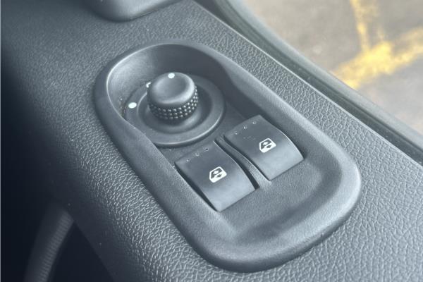 2019 Vauxhall Movano 2.3 CDTi 3500 Panel Van 5dr Diesel Manual FWD L3 Medium Roof Euro 6 (130 ps) - Cloth, photo 22