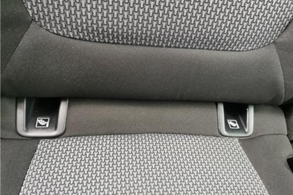 2020 Vauxhall Grandland X 1.2 Turbo GPF SE SUV 5dr Petrol Manual Euro 6 (s/s) (130 ps) - Cloth, photo 33