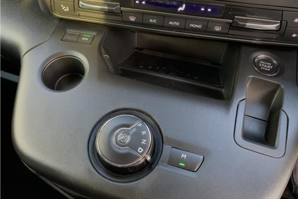 2020 Vauxhall Combo Life 1.2 Turbo Elite MPV 5dr Petrol Auto Euro 6 (s/s) (7 Seat) (130 ps) - Cloth, photo 24