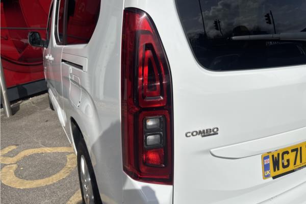 2021 Vauxhall Combo Life 1.5 Turbo D SE XL MPV 5dr Diesel Manual Euro 6 (s/s) (7 Seat) (100 ps) - Cloth, photo 37