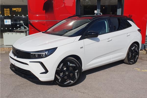 2023 Vauxhall Grandland 1.6 14.2kWh GSe SUV 5dr Petrol Plug-in Hybrid Auto AWD Euro 6 (s/s) (300 ps) - Berson Black, photo 3
