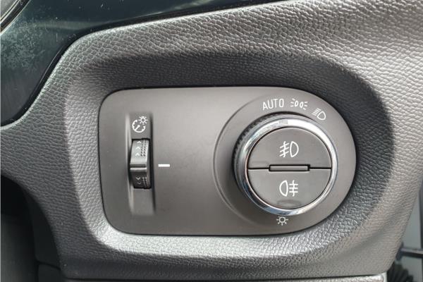 2022 Vauxhall Corsa-e 50kWh Elite Premium Hatchback 5dr Electric Auto (11Kw Charger) (136 ps) - Captain Blue, photo 21