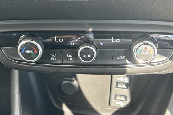 2019 Vauxhall Crossland X 1.2 Turbo GPF Elite Nav SUV 5dr Petrol Auto Euro 6 (s/s) (110 ps) - Cloth, photo 16