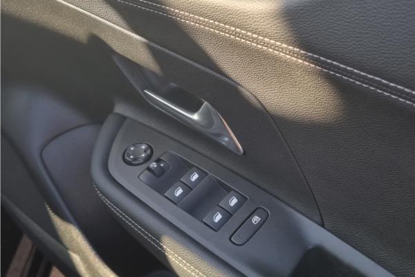2022 Vauxhall Mokka 1.2 Turbo SRi Premium SUV 5dr Petrol Auto Euro 6 (s/s) (130 ps) - Cloth/Leather, photo 22