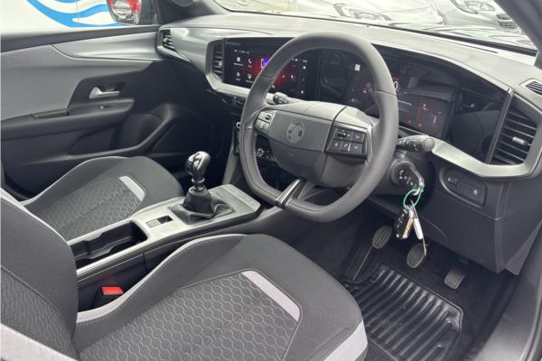 2025 Vauxhall Mokka 1.2 Turbo Griffin SUV 5dr Petrol Manual Euro 6 (s/s) (136 ps) - Minstral+jet Bk, photo 11