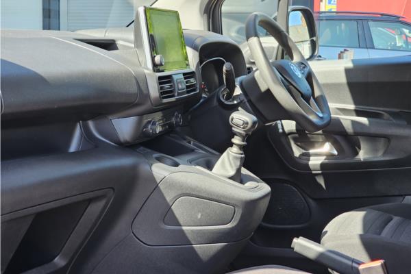 2021 Vauxhall Combo Life 1.2 Turbo Edition XL MPV 5dr Petrol Manual Euro 6 (s/s) (7 Seat) (110 ps) - Cloth, photo 15