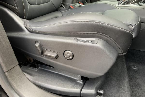 2020 Vauxhall Grandland X 1.6 13.2kWh Business Edition Nav Premium SUV 5dr Petrol Plug-in Hybrid Auto 4WD Euro 6 (s/s) Hybrid4 (300 ps) - Cloth/Leather, photo 28