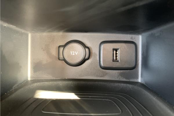 2019 Vauxhall Grandland X 1.2 Turbo GPF SE SUV 5dr Petrol Manual Euro 6 (s/s) (130 ps) - Cloth, photo 24