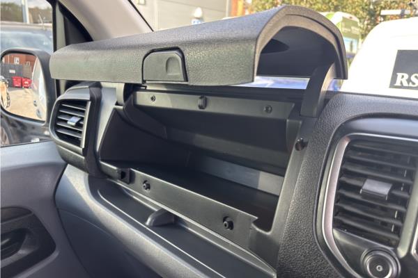 2021 Vauxhall Vivaro Electric 3100 75kWh Dynamic Panel Van 5dr Electric Auto L2 H1 (136 ps) - Cloth, photo 26