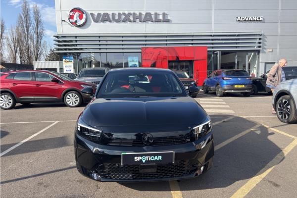 2025 Vauxhall Corsa - Red Banda Fabr, photo 3