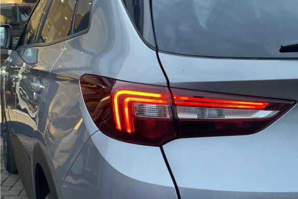 2020 Vauxhall Grandland X 1.2 Turbo SRi Nav SUV 5dr Petrol Auto Euro 6 (s/s) (130 ps) - Cloth, photo 32