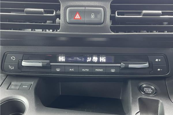 2021 Vauxhall Combo Life 1.2 Turbo Elite MPV 5dr Petrol Auto Euro 6 (s/s) (130 ps) - Leather, photo 16