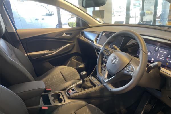 2023 Vauxhall Grandland - Alcantara Jet Black Cloth, Jet Black, photo 11