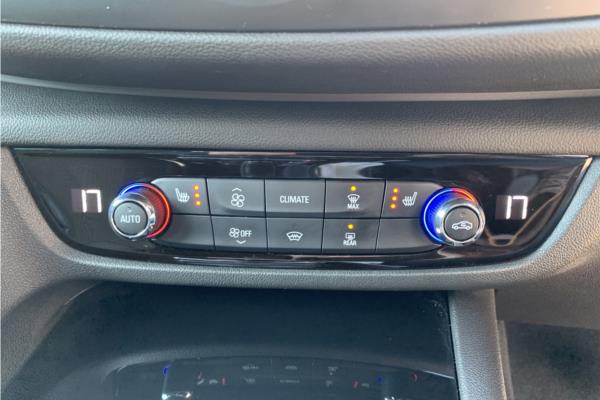 2018 Vauxhall Insignia 2.0 Turbo D BlueInjection SRi VX Line Nav Sports Tourer 5dr Diesel Auto Euro 6 (s/s) (170 ps) - Cloth, photo 16