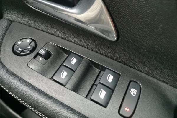 2022 Vauxhall Mokka 1.2 Turbo SRi Premium SUV 5dr Petrol Auto Euro 6 (s/s) (130 ps) - Cloth, photo 22