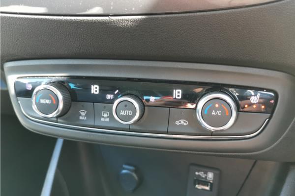 2022 Vauxhall Crossland 1.2 Turbo Elite Edition SUV 5dr Petrol Auto Euro 6 (s/s) (130 ps) - Cloth, photo 16