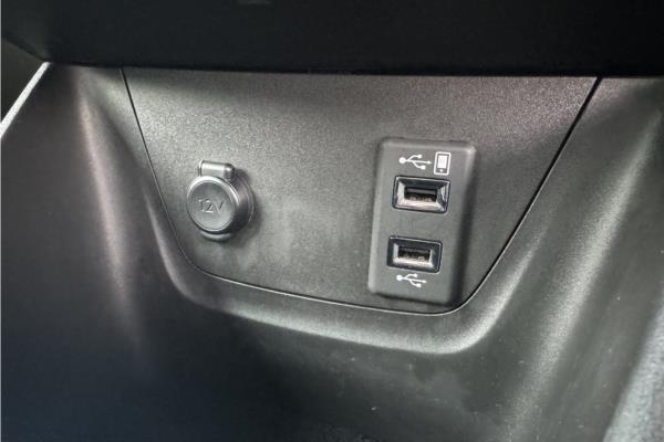 2022 Vauxhall Crossland 1.2 Turbo Ultimate SUV 5dr Petrol Auto Euro 6 (s/s) (130 ps) - Cloth/Alcantara, photo 38