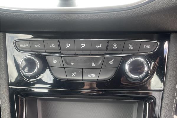 2019 Vauxhall Astra 1.4i Turbo GPF Elite Nav Hatchback 5dr Petrol Auto Euro 6 (s/s) (150 ps) - Leather, photo 15